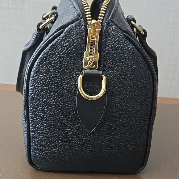 Louis Vuitton Black Speedy Bandoulière 20 - Picture 5 of 11